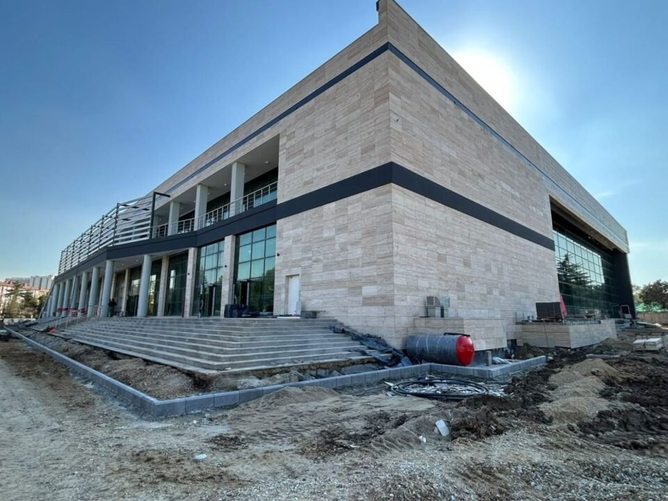 Anıttepe Olimpik Yüzme Havuzu
